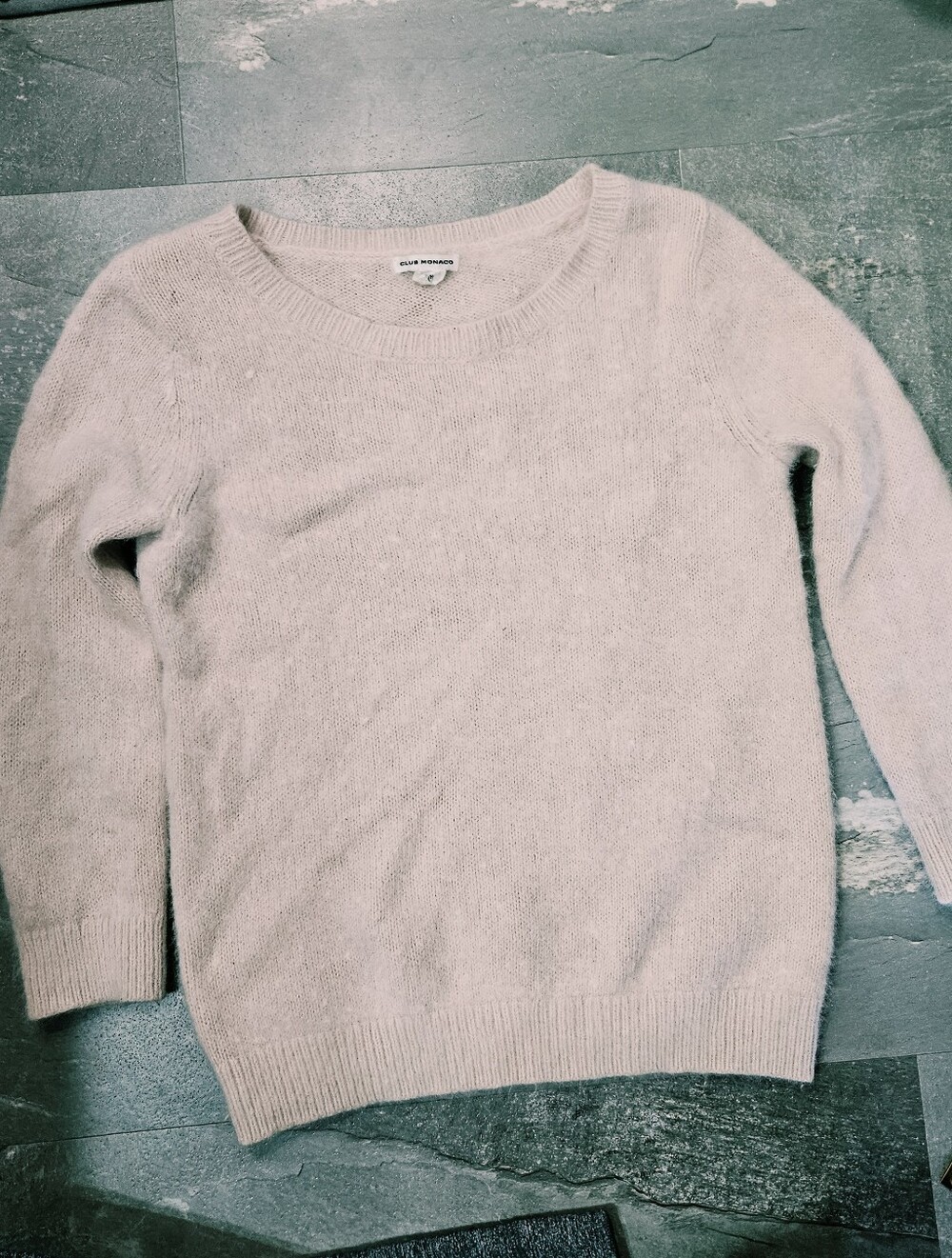 Club Monaco Hairy Creamy Pale Pink Crewneck Sweater. 3/4 Sleeve. Size M.